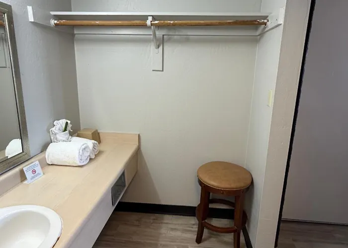 Extend-a-suites Hotel